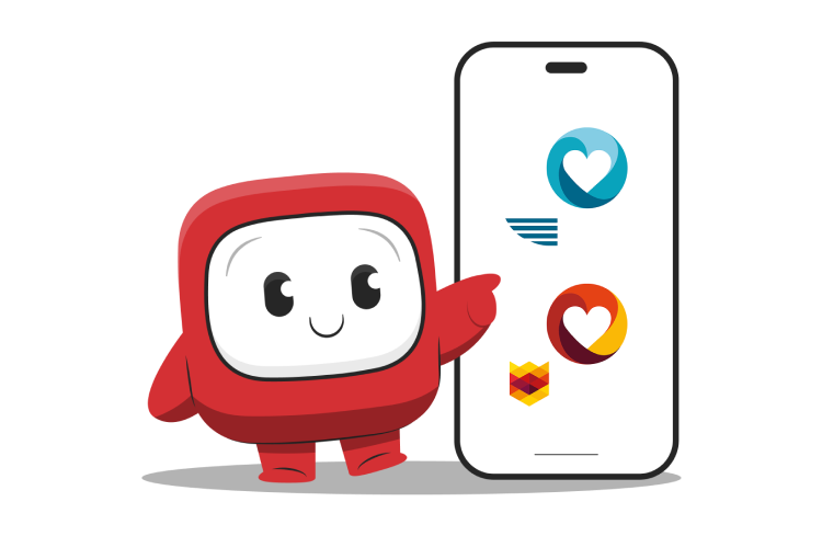 Das Maskottchen Pharmi steht vor einem Smartphone, zeigt auf die Logos der Gesund Daheim-App von Nordkurier bzw. Schwäbische.